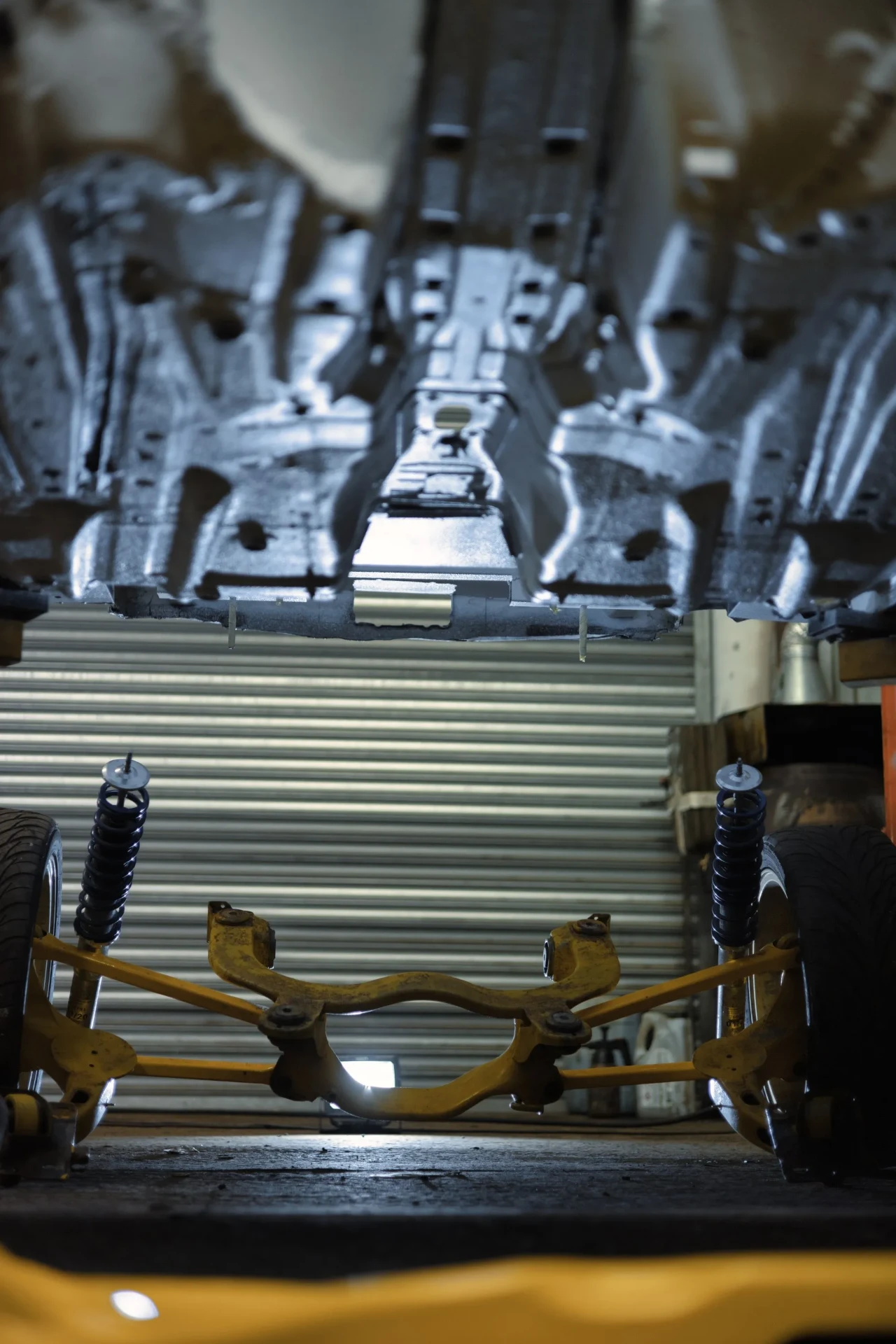 Low-angle underbody with painted chassis