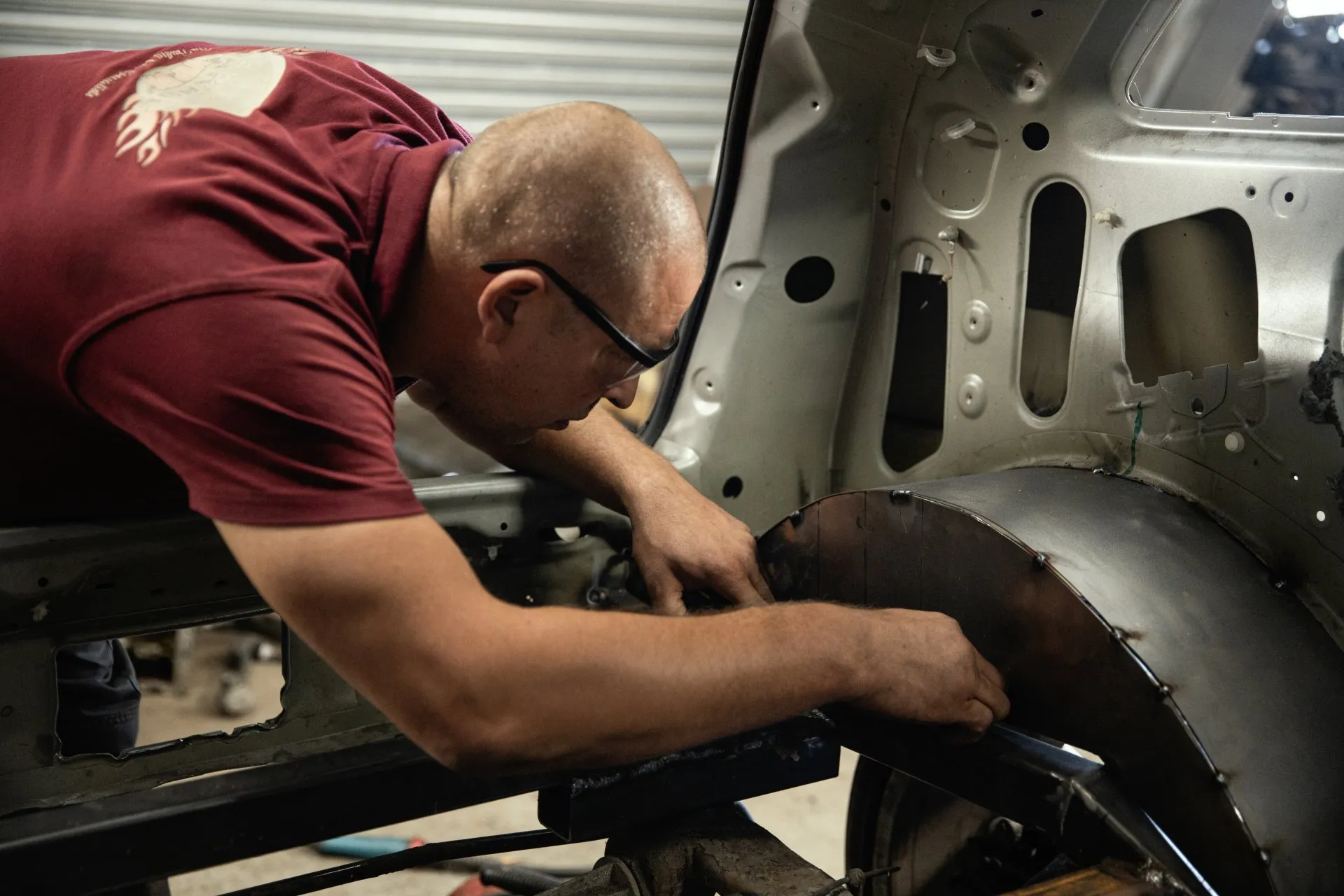 Fitting a fabricated inner arch to the bodyshell